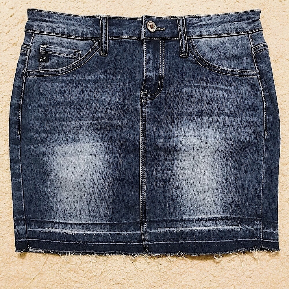 🆕🔥KANCAN(ESTILO) STYLE SUPER CUTE&STYLISH FACTORY DISTRESSED MINI SKIRT!!NWOT!